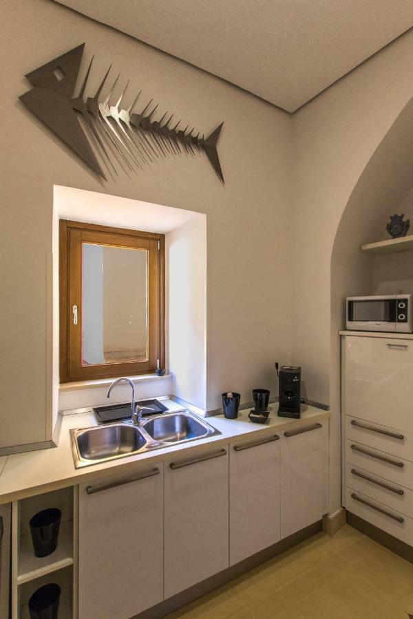 Etnart Gallery House Aeroporto di Catania Fontana Rossa Esterno foto
