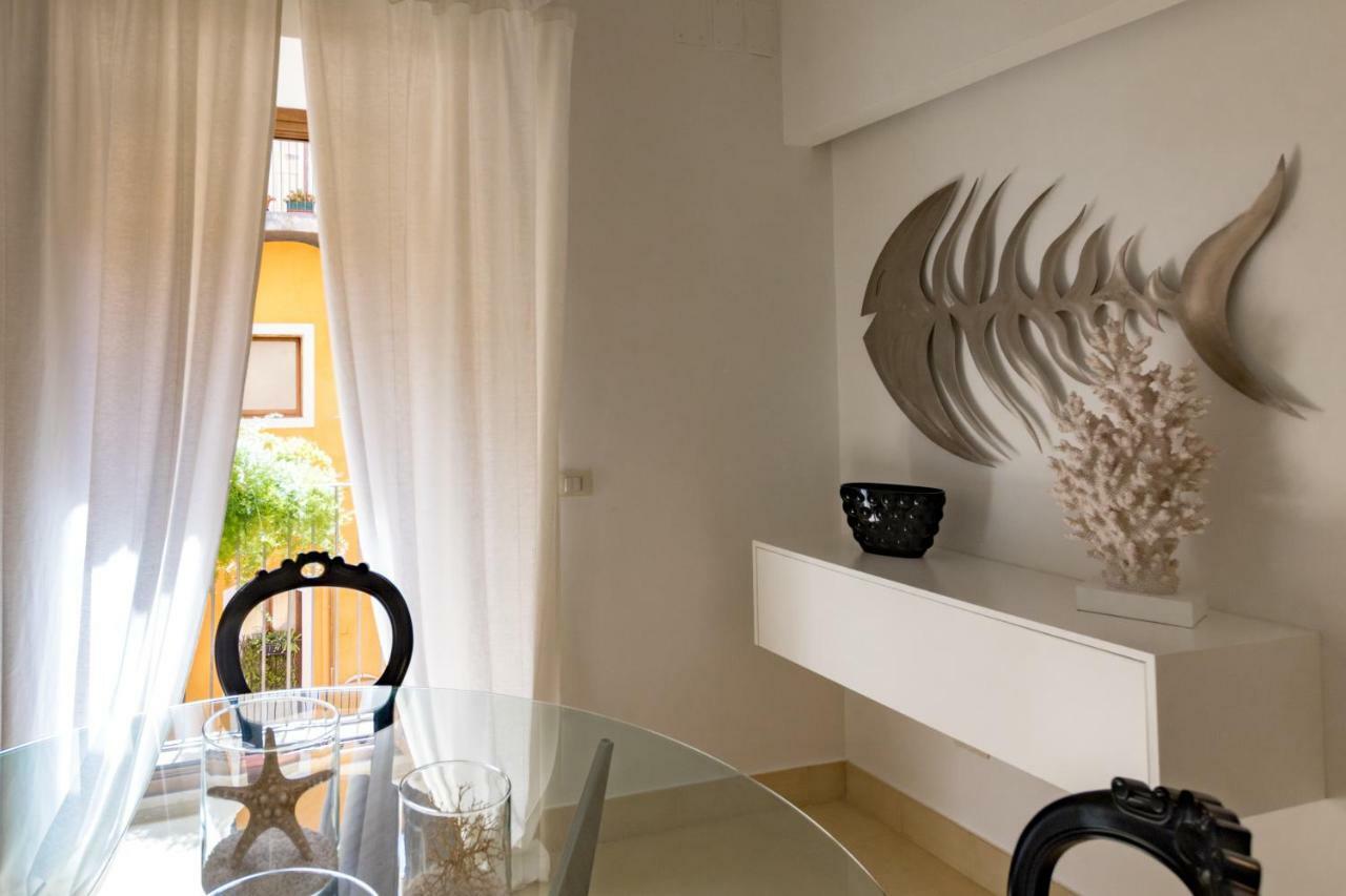 Etnart Gallery House Aeroporto di Catania Fontana Rossa Esterno foto